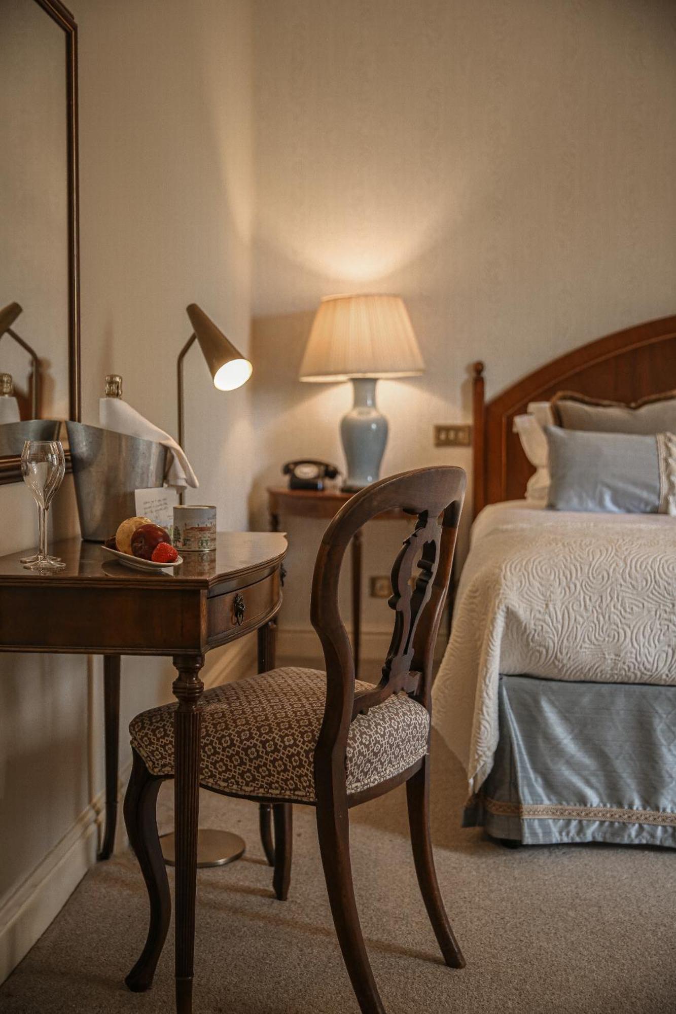 Lucknam Park Hotel Чипенхэм Экстерьер фото
